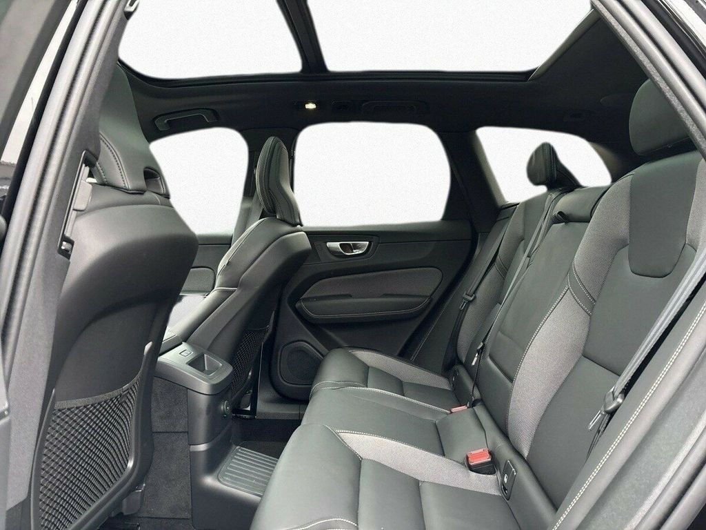 Volvo XC60 2025