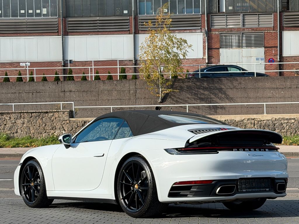 Porsche 911 2023