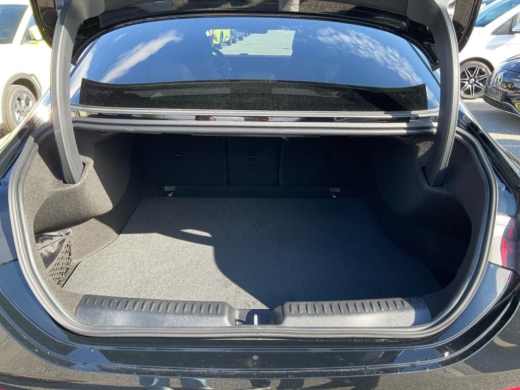 Mercedes-Benz CLA 350 2025