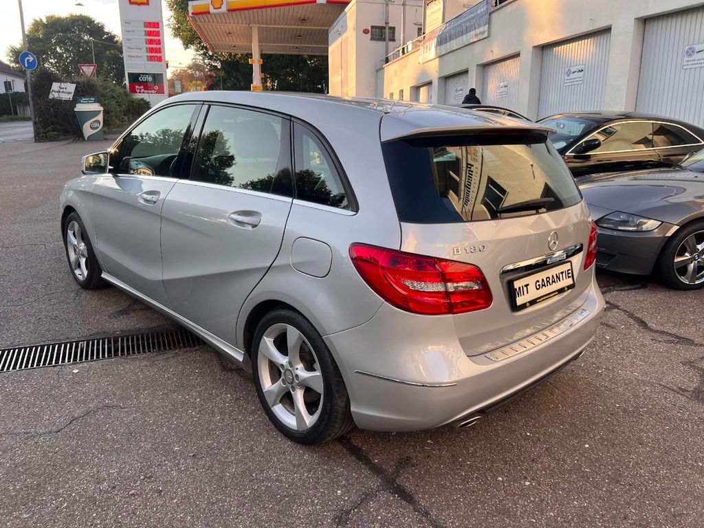 Mercedes-Benz B 180 2012