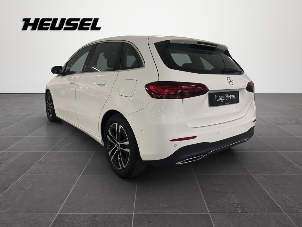 Mercedes-Benz B 180 2023