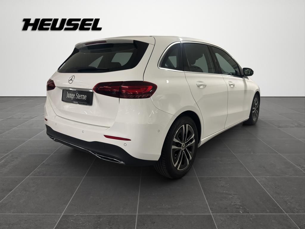 Mercedes-Benz B 180 2023
