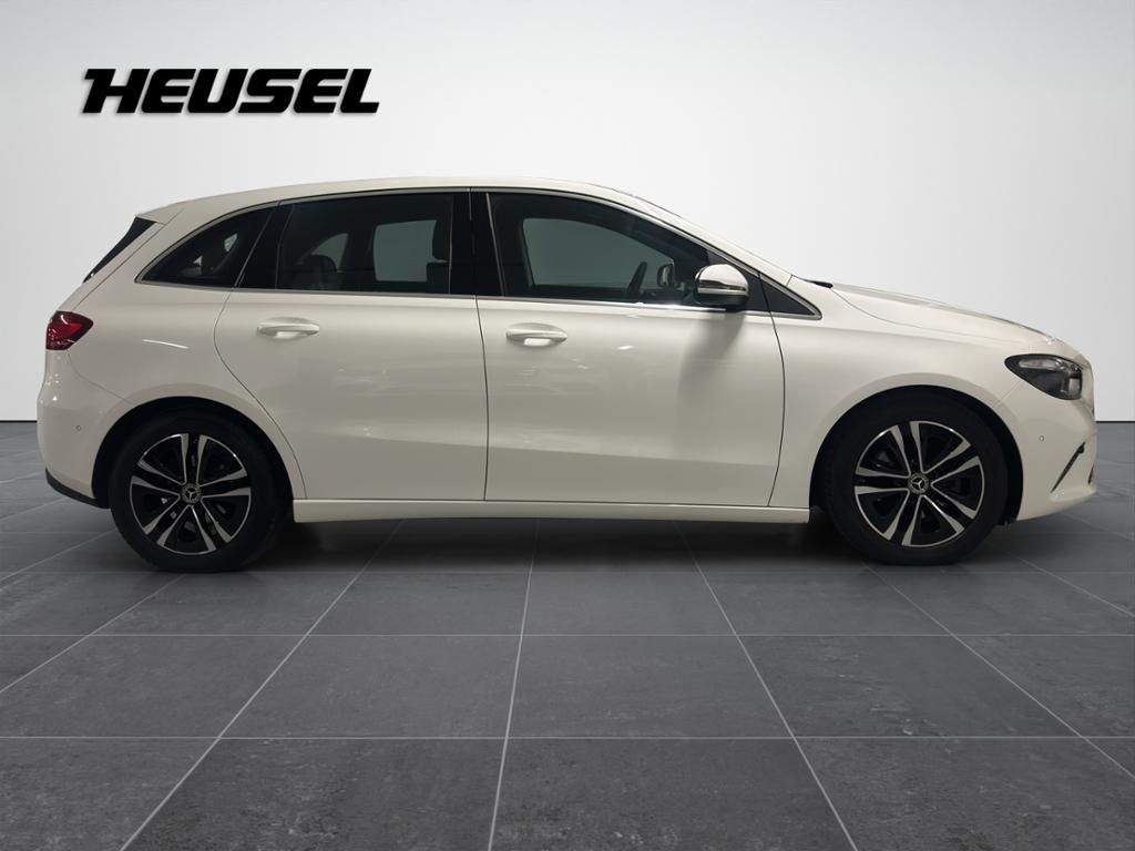 Mercedes-Benz B 180 2023