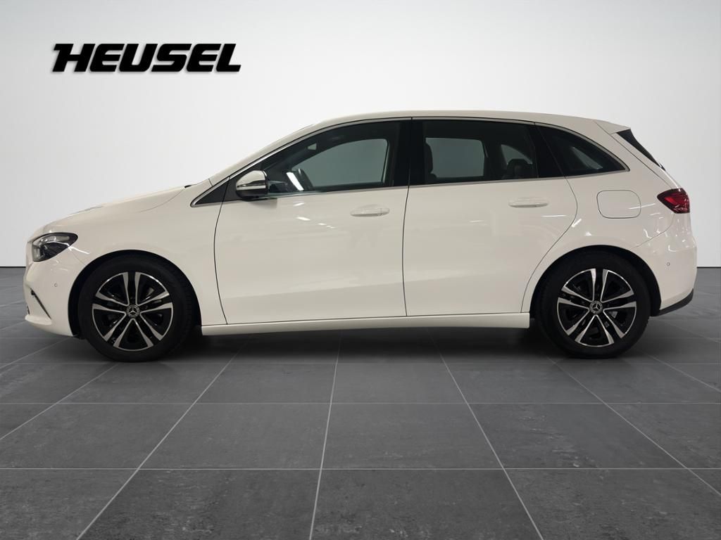 Mercedes-Benz B 180 2023