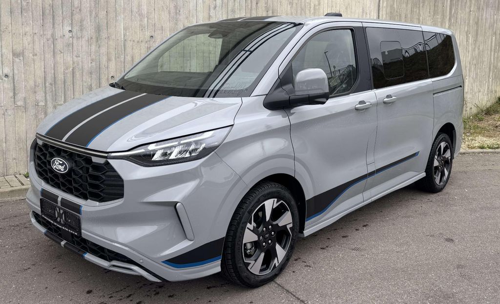 Ford Tourneo Custom 2025