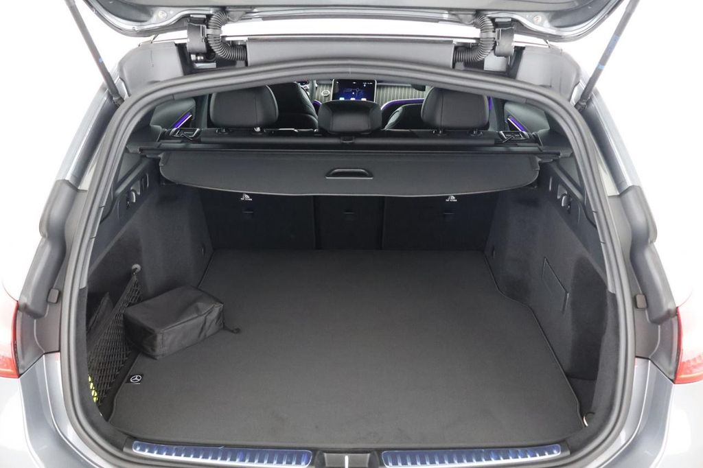 Mercedes-Benz C 220 2025