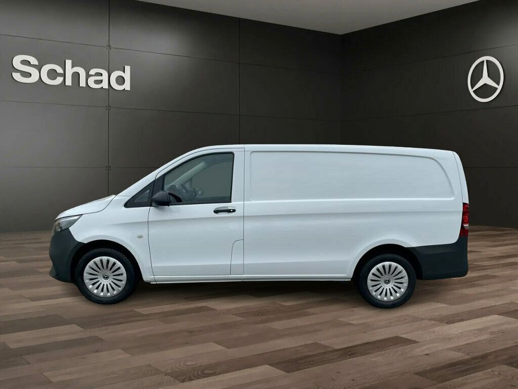 Mercedes-Benz 2024