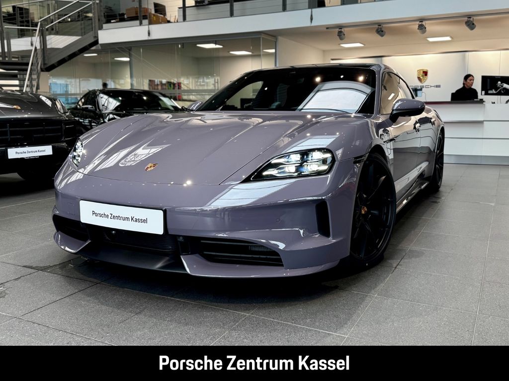 Porsche Taycan 2025