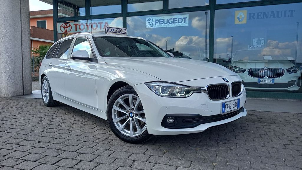 BMW 318 2019