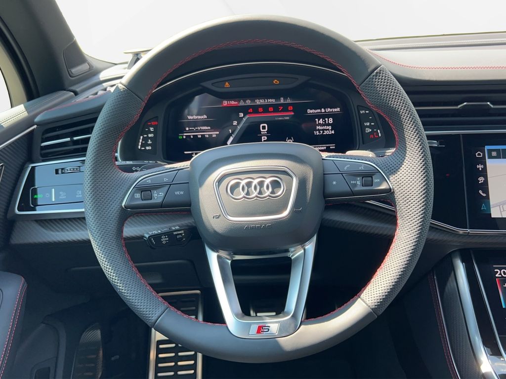 Audi SQ7 2025