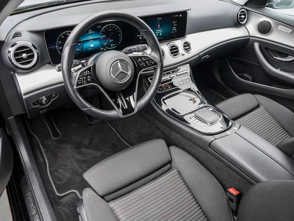 Mercedes-Benz E 300 2022