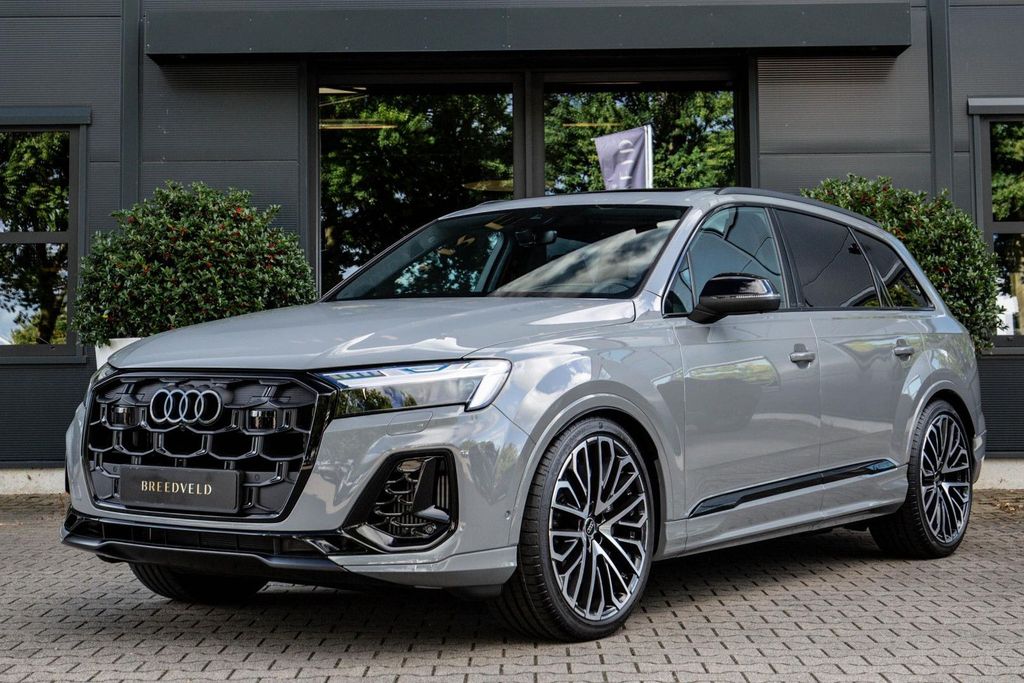 Audi SQ7 2025