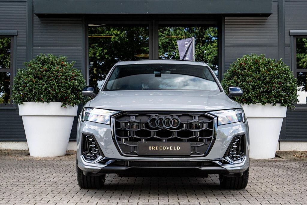 Audi SQ7 2025