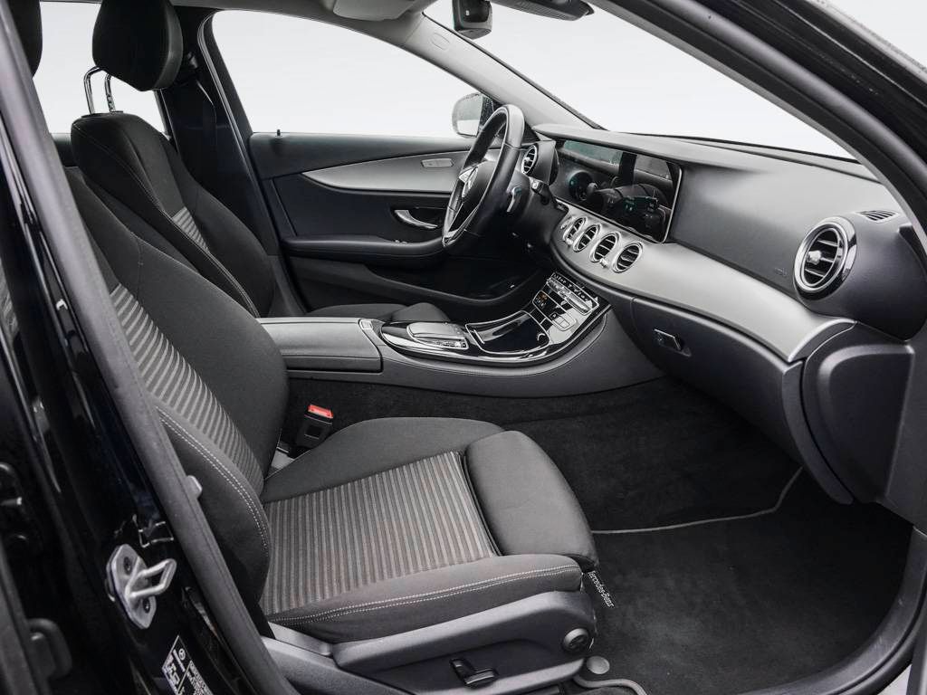 Mercedes-Benz E 300 2022