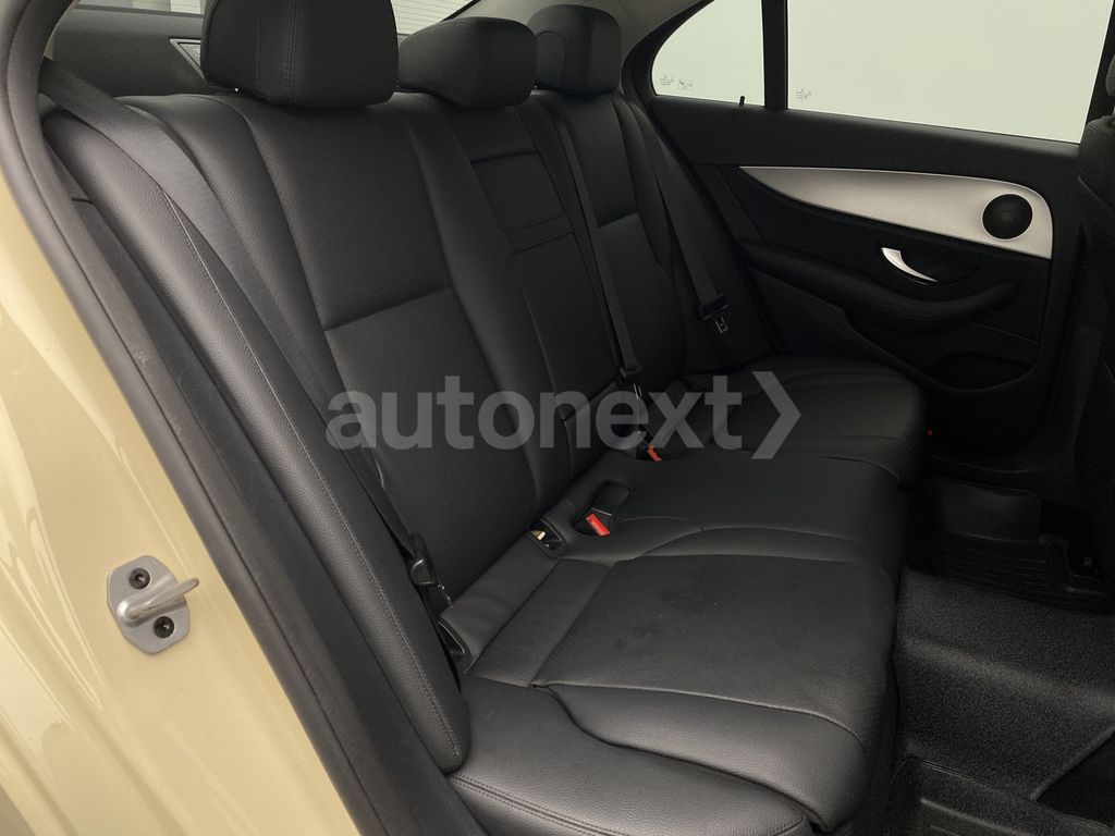 Mercedes-Benz E 220 2021
