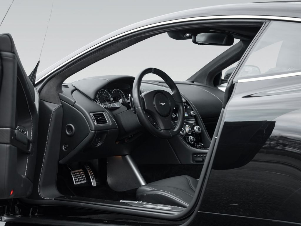 Aston Martin DBS 2009