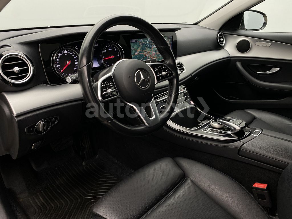 Mercedes-Benz E 220 2021