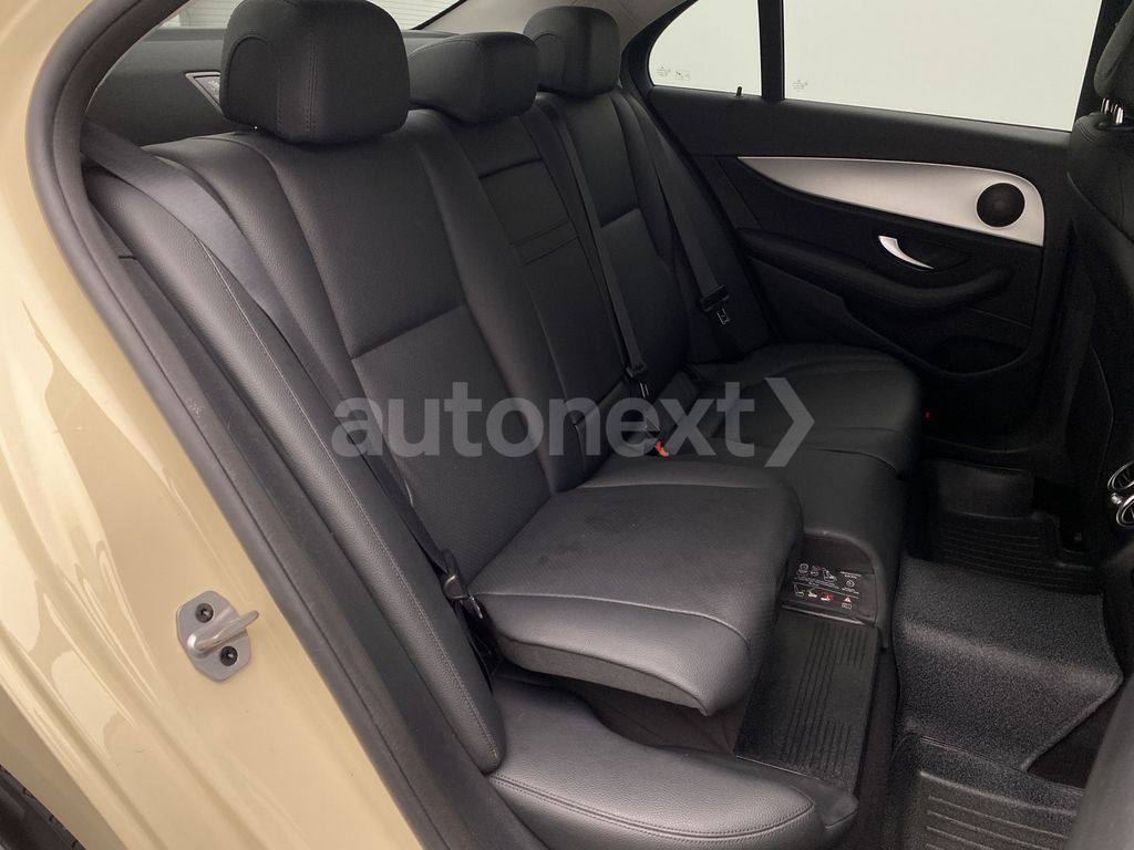 Mercedes-Benz E 220 2021