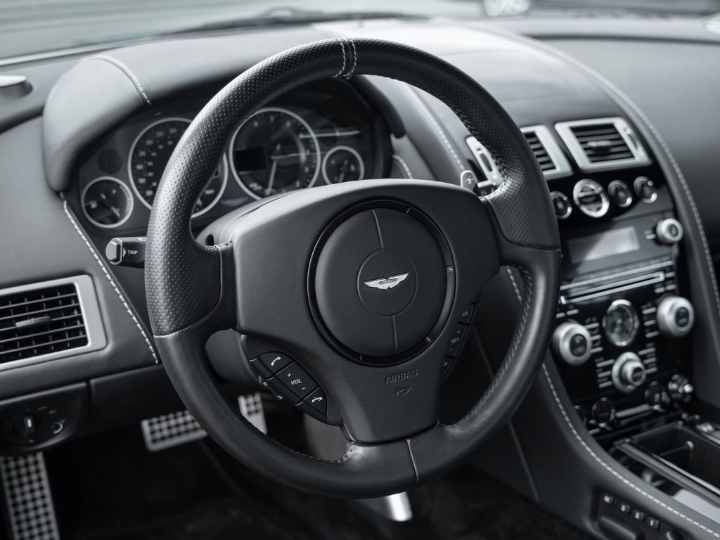 Aston Martin DBS 2009