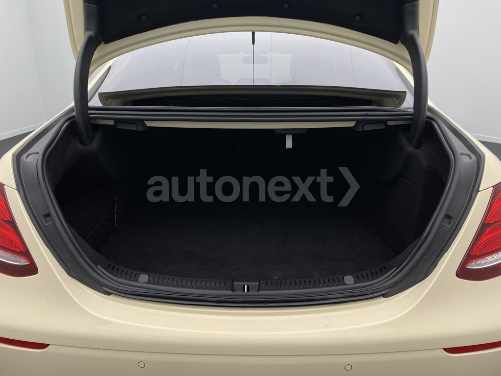 Mercedes-Benz E 220 2021