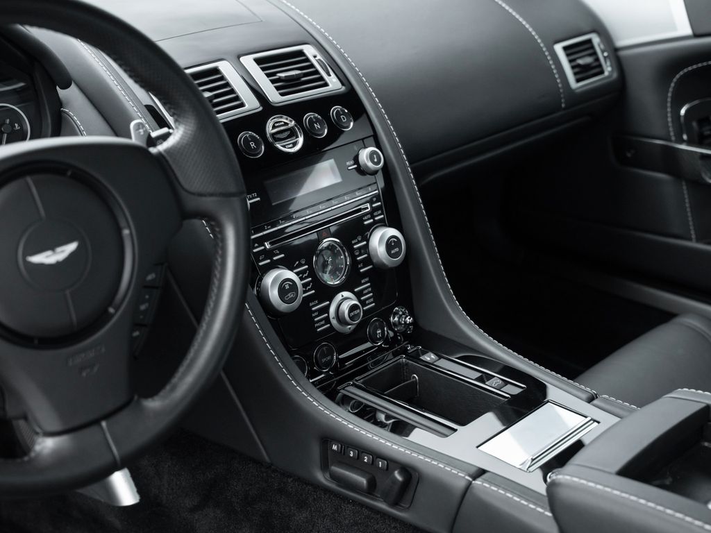 Aston Martin DBS 2009