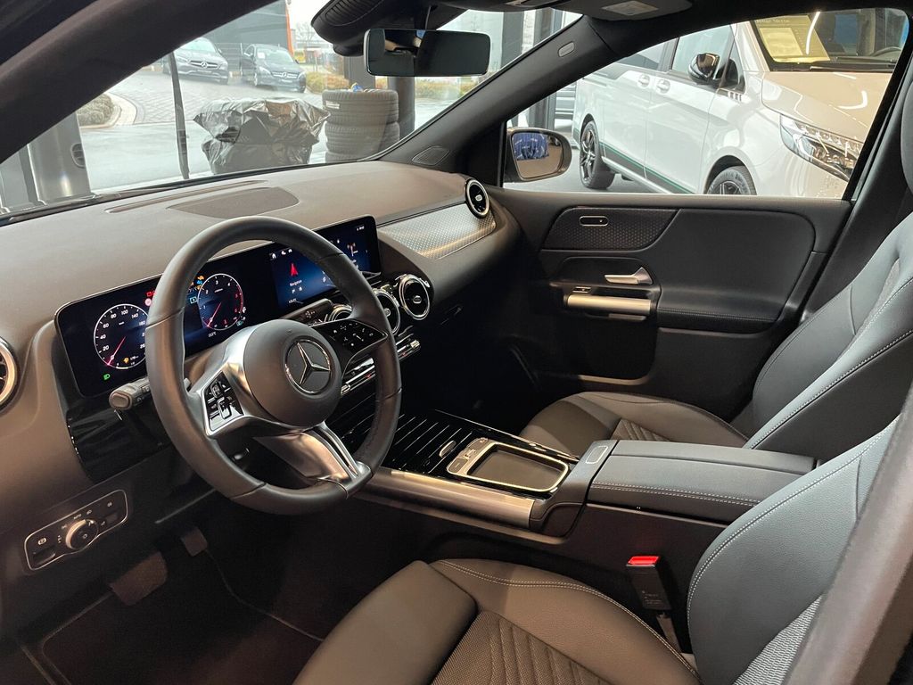 Mercedes-Benz B 200 2024