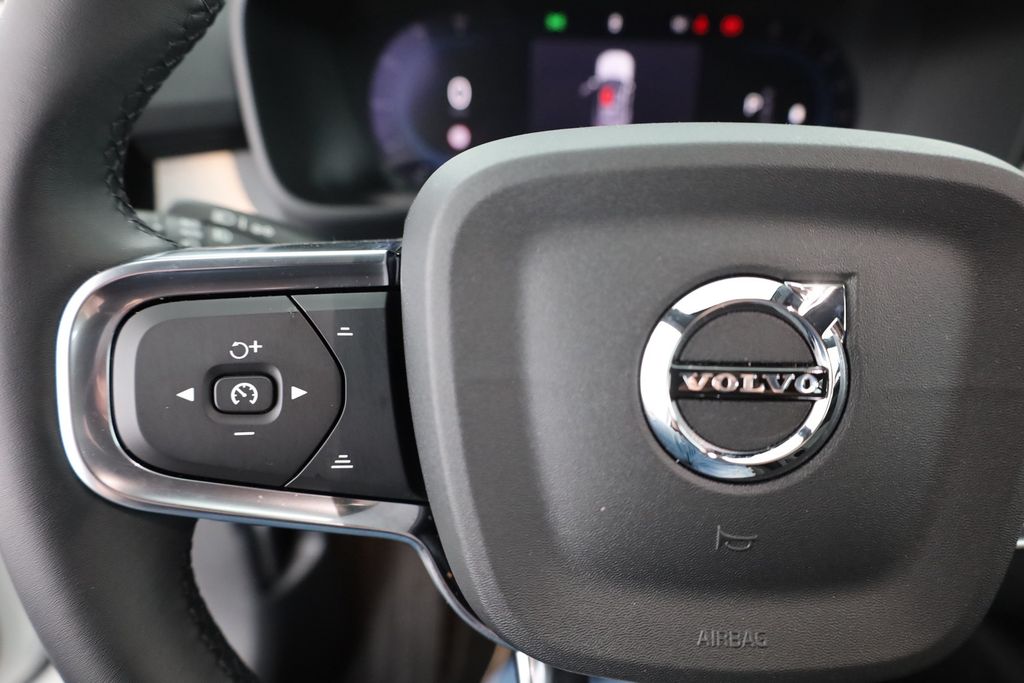 Volvo XC40 2024