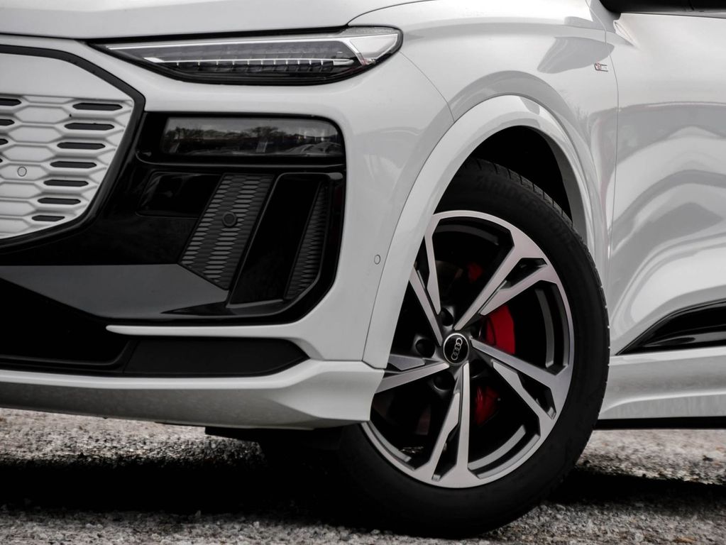 Audi Q6 e-tron 2025