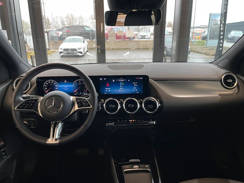 Mercedes-Benz B 200 2024