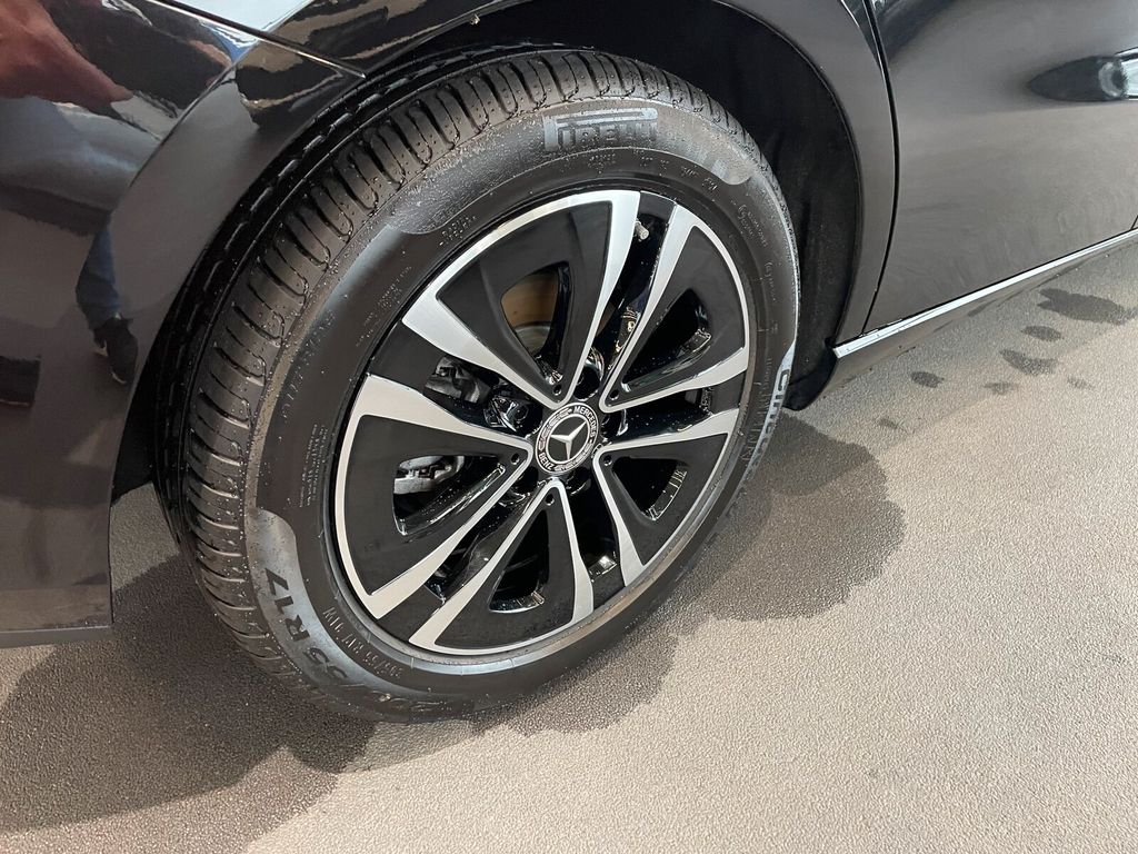 Mercedes-Benz B 200 2024