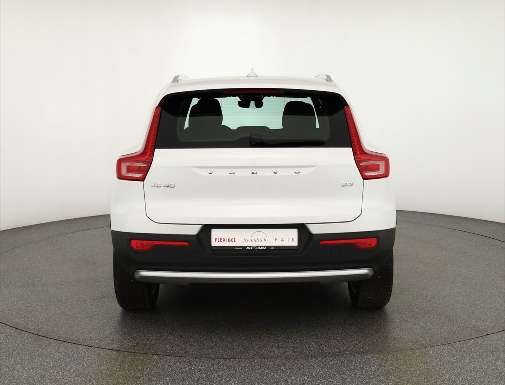 Volvo XC40 2024