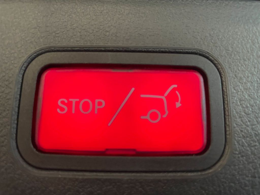 Mercedes-Benz B 200 2024