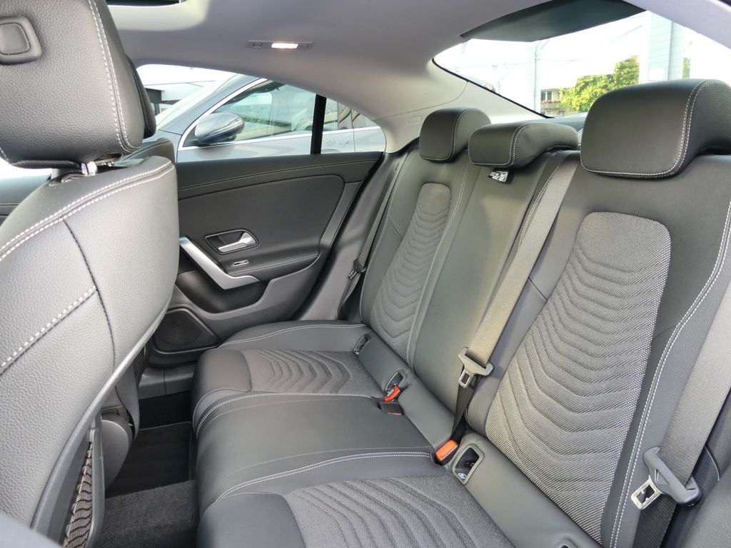 Mercedes-Benz CLA 180 2024