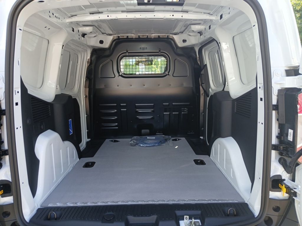 Ford Transit Courier 2025