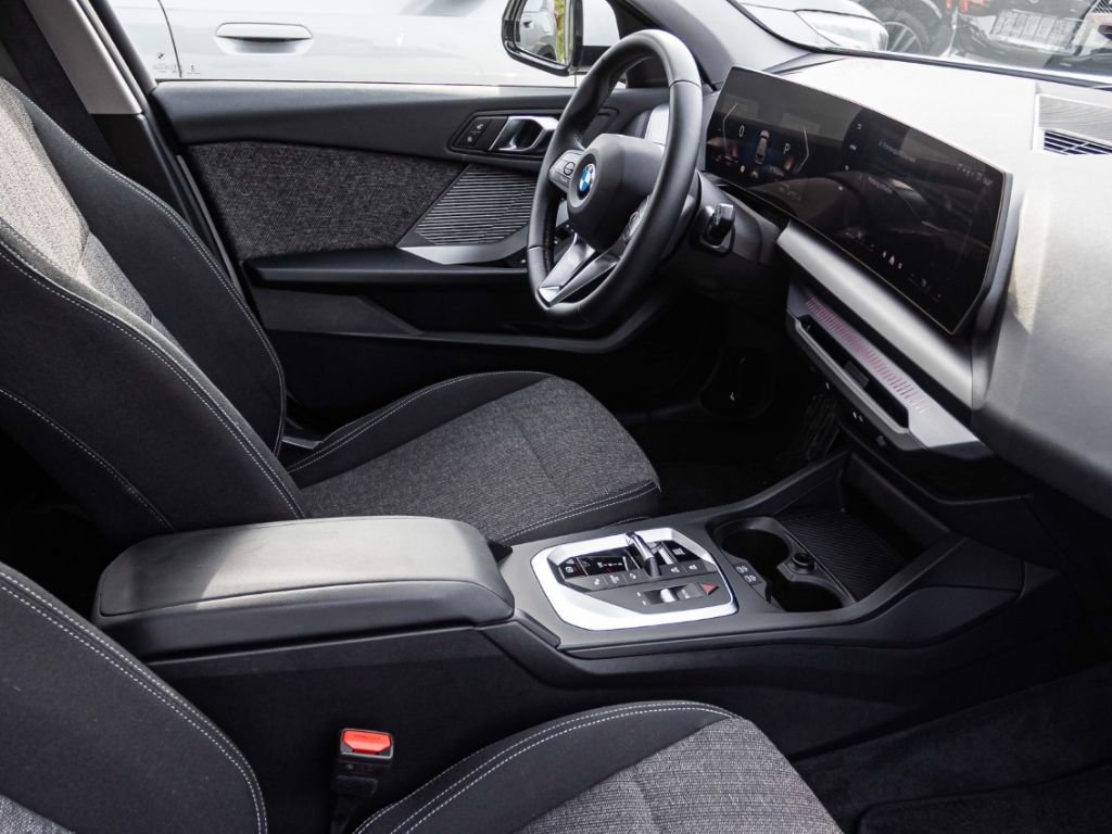 BMW 120 2024