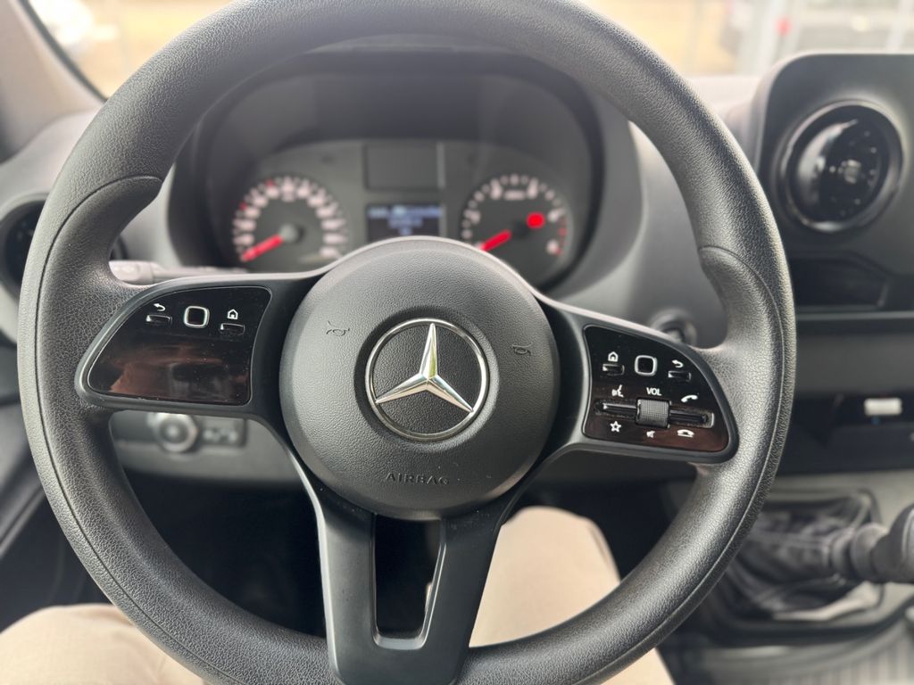 Mercedes-Benz Sprinter 2021