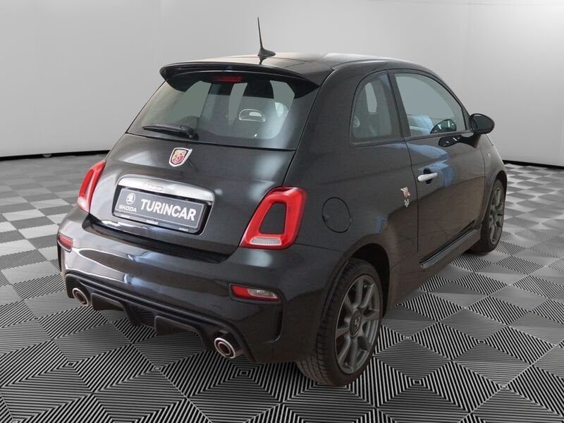 Abarth 595 2021