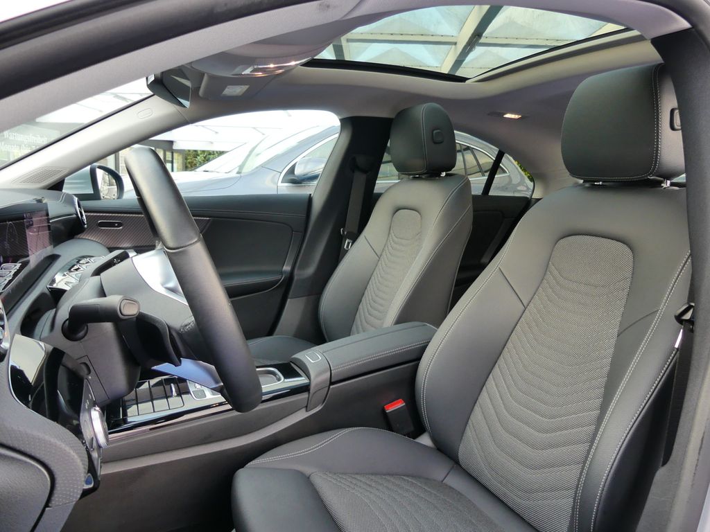 Mercedes-Benz CLA 180 2024