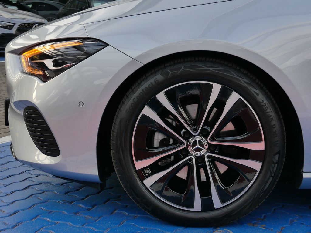 Mercedes-Benz CLA 180 2024