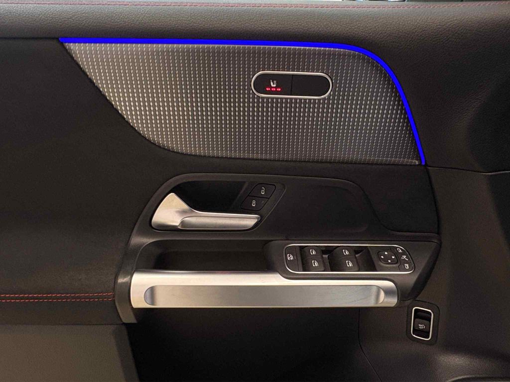 Mercedes-Benz EQB 2023