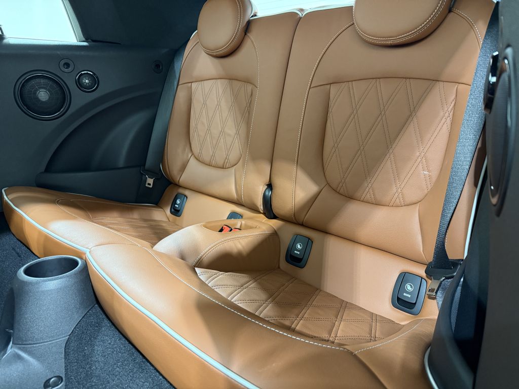 MINI John Cooper Works Cabrio 2022