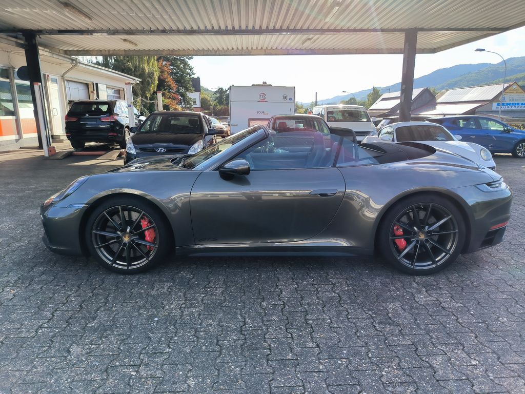 Porsche 992 2024