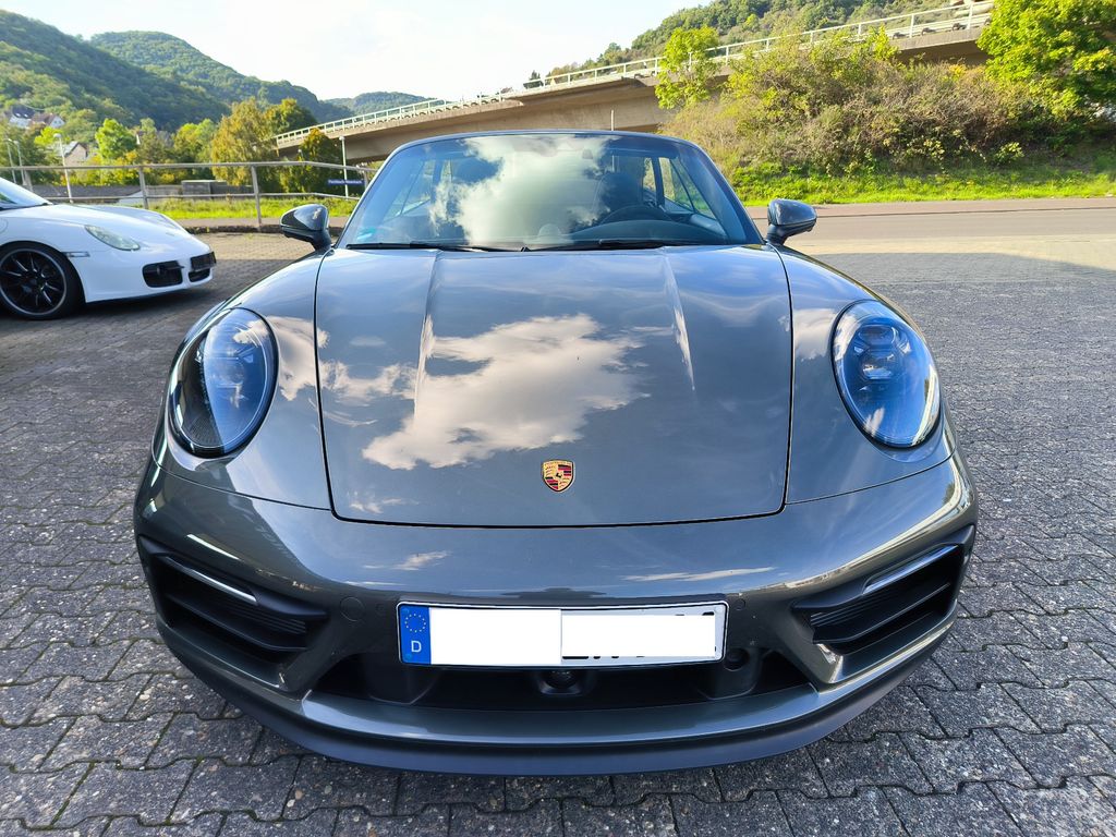Porsche 992 2024
