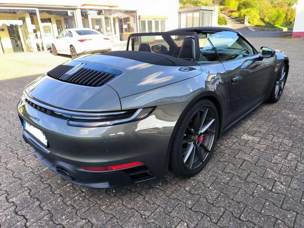 Porsche 992 2024