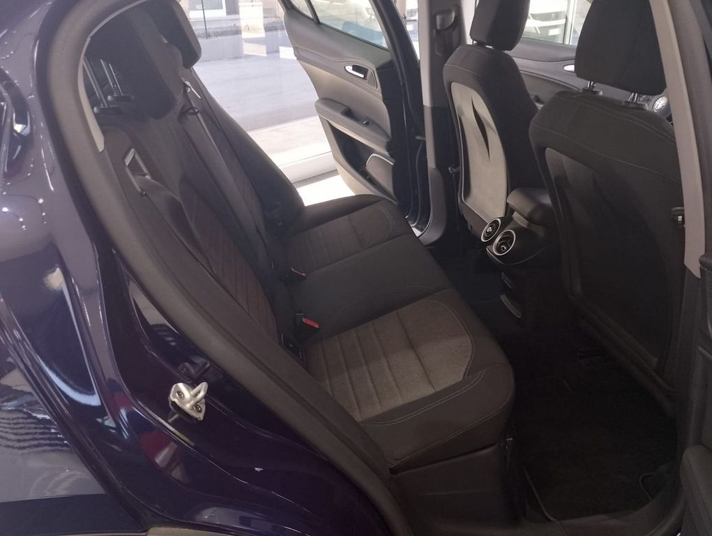 Alfa Romeo Stelvio 2019