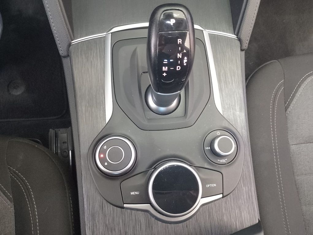 Alfa Romeo Stelvio 2019