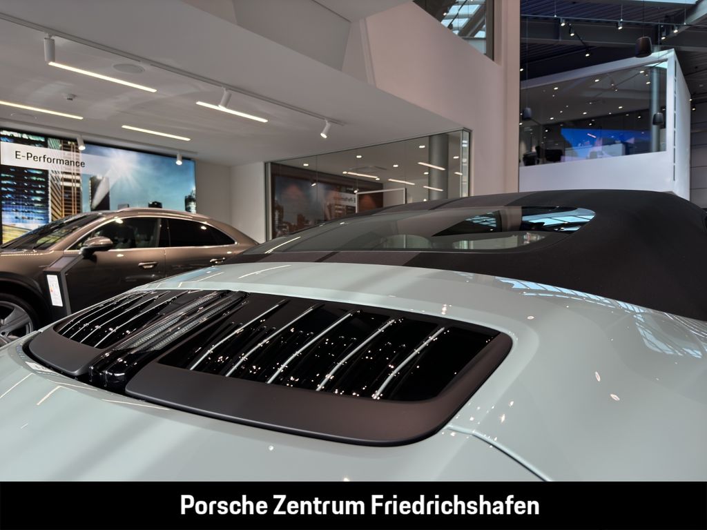 Porsche 992 2025
