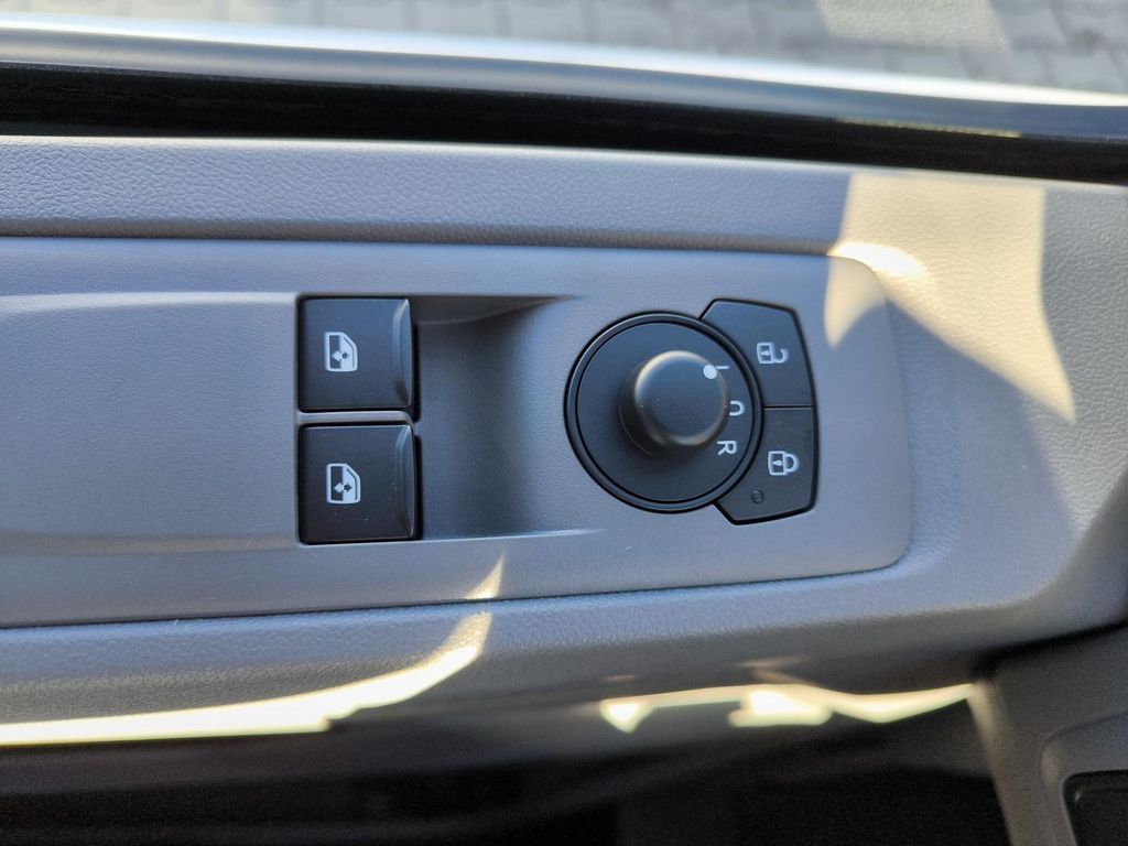 Volkswagen T7 Transporter 2025