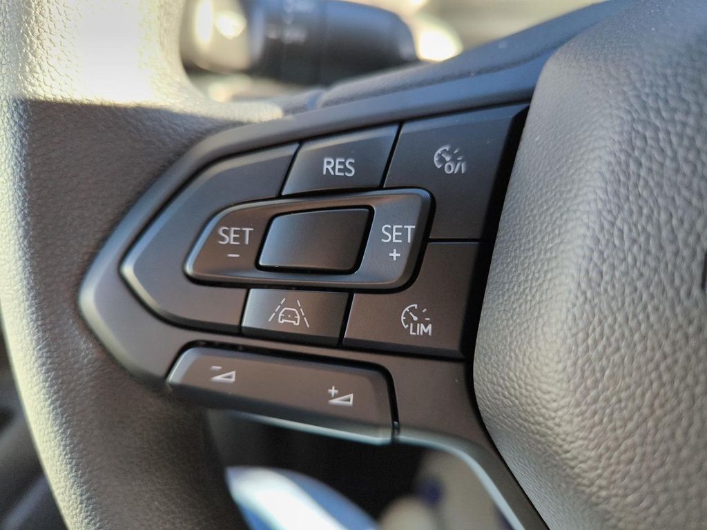 Volkswagen T7 Transporter 2025