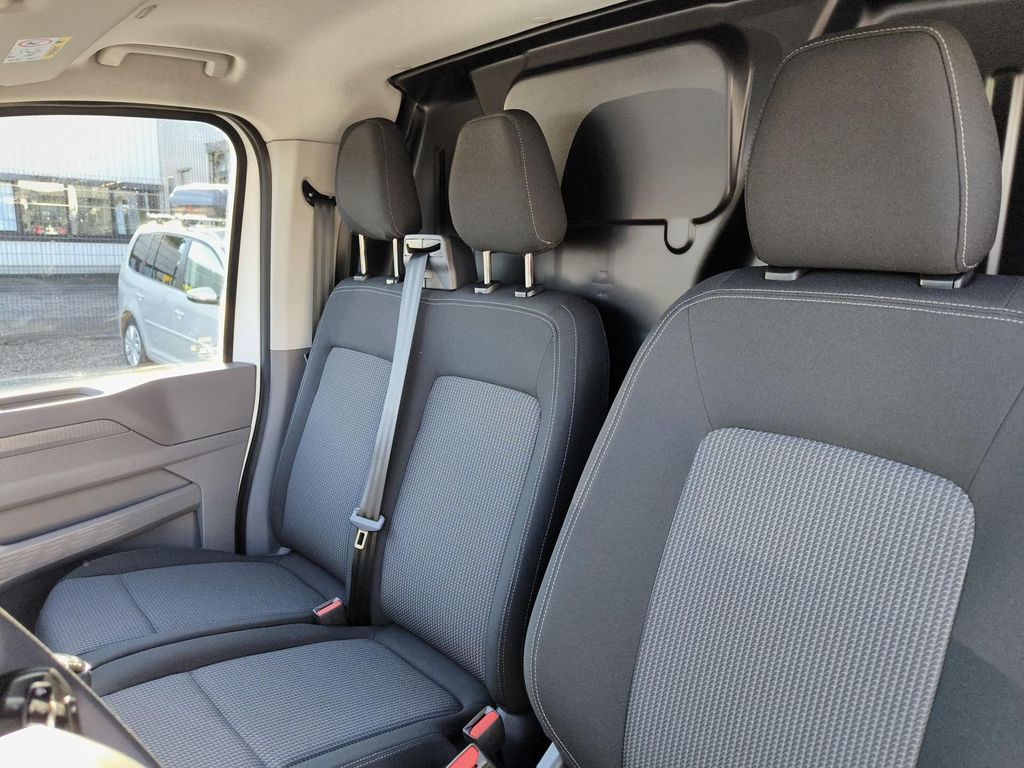 Volkswagen T7 Transporter 2025